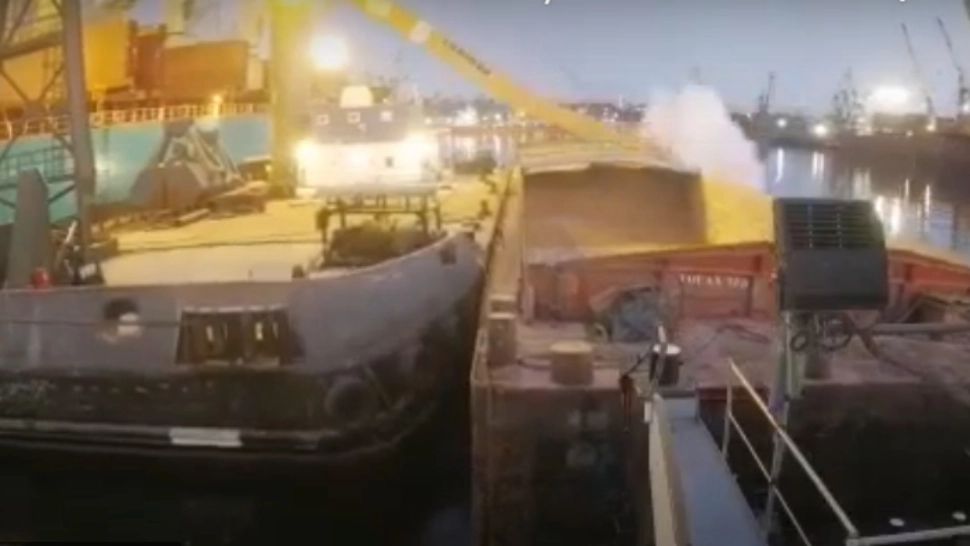 VIDEO Brațul unei macarale s-a prăbușit peste o navă, în Portul Constanța