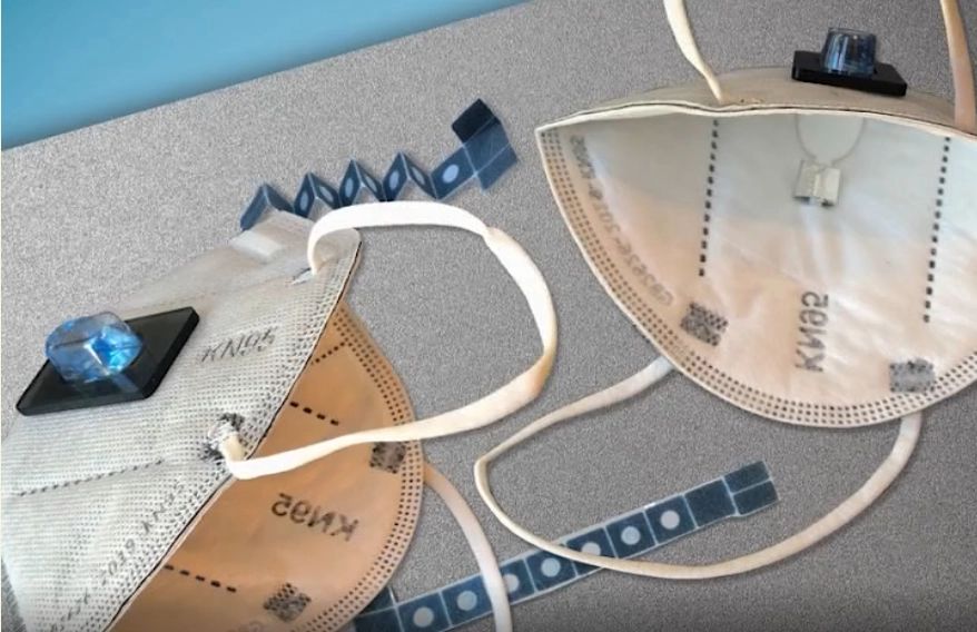 VIDEO | Scandal uriaș din cauza măștii de protecție. Femeie refuzată la gogoșerie pe motiv că era surdă