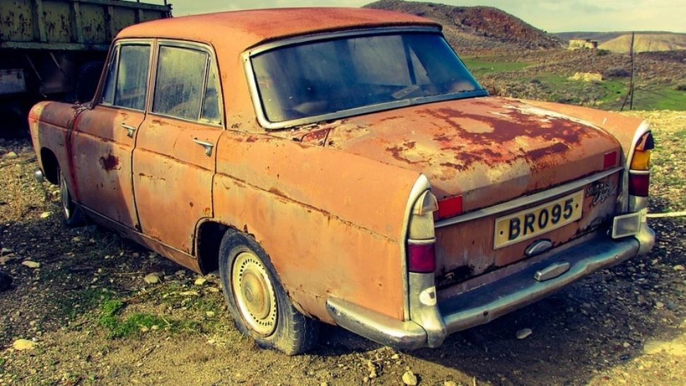 Încă o TAXĂ pentru proprietarii de maşini vechi. RABLELE de peste 15 ani, luate în vizor 