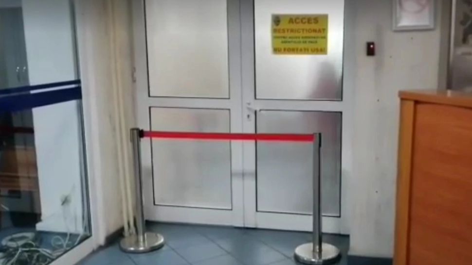 VIDEO Primarul Focșaniului a închis Primăria