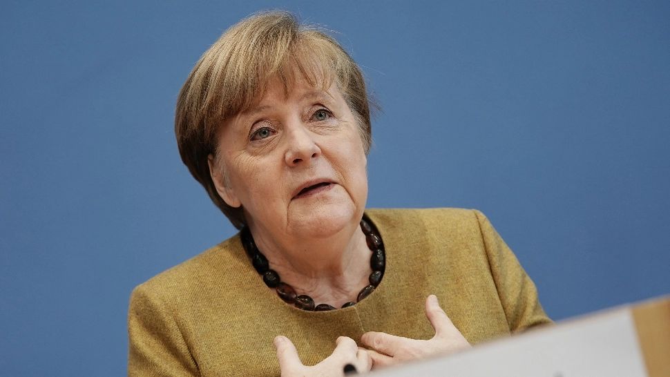 Cancelarul german, Angela Merkel, a făcut rapelul cu un ALT vaccin