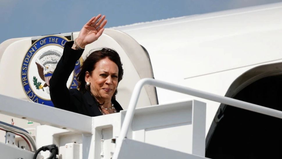 Avionul vicepreședintelui SUA, întors de urgență la sol - Ce s-a întâmplat