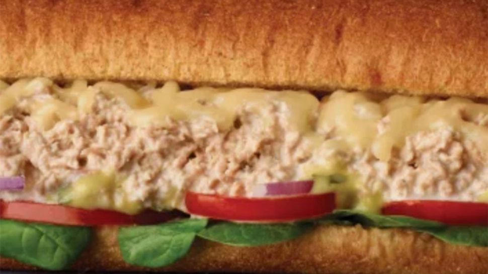 Sandwich-ul cu ton care nu prea conține...ton. Se întâmplă la una dintre cele mai mari rețele fast food