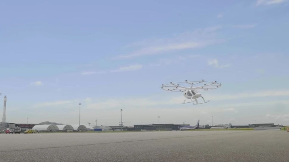 VIDEO | Test-pilot cu primul taxi aerian. Când ar putea fi lansat pe piață