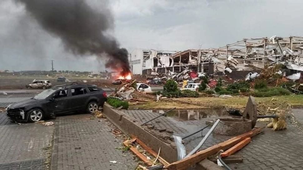 VIDEO - Tornadă devastatoare în Cehia: S-au înregistrat morți și peste 150 de răniți