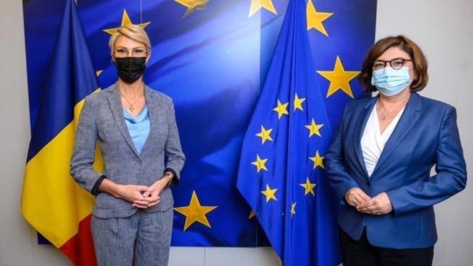 Raluca Turcan, întâlnire cu Adina Vălean: 150.000 de români lucrează ca șoferi de camioane pe șoselele din Europa. Drepturile lor trebuie respectate