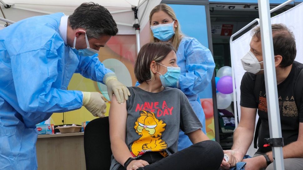 Valeriu Gheorghiță laudă vaccinarea progresivă anti-COVID-19 la copii - Ce spune despre tinerii cu boli cronice