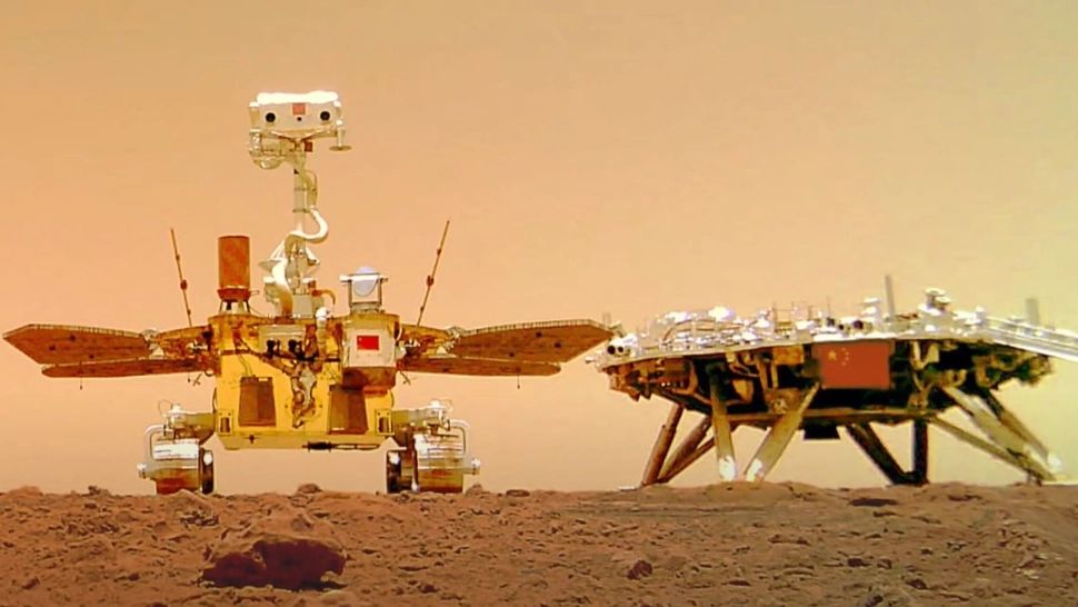 VIDEO | Noi imagini de pe Marte cu roverul chinezesc Zhurong