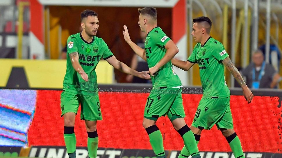 Dilema suporterilor, elucidată! Iuliu Mureșan a explicat de ce Dinamo a jucat în verde: „Vreți să vă spun adevărul?”