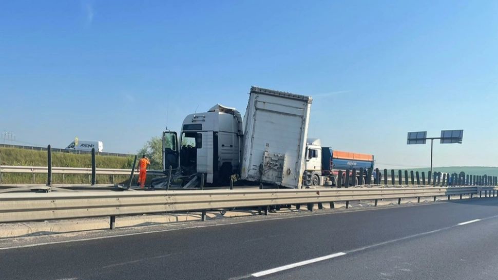 Accident în lanț pe A1. Trafic deviat