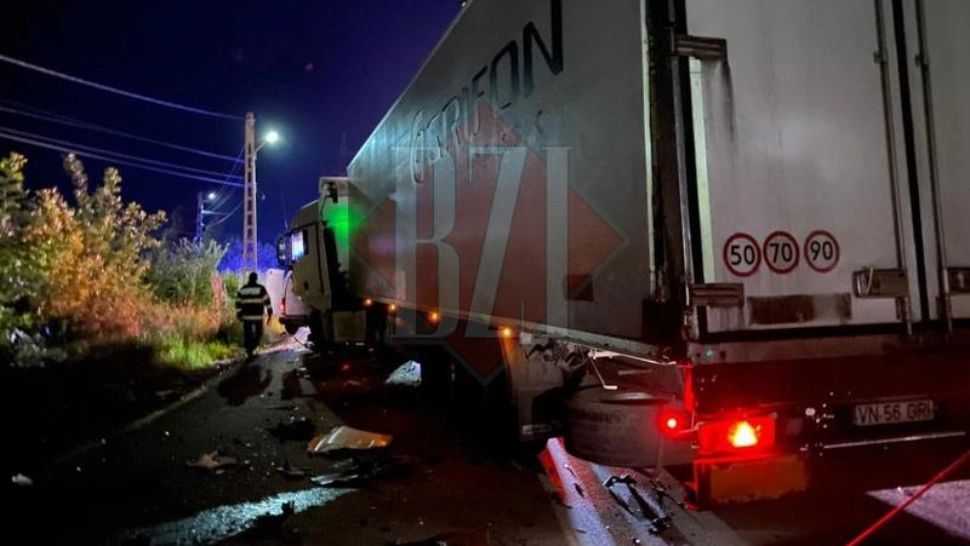 Accident grav - Un bărbat a murit și o femeie se află în stare gravă. Șoferul vinovat conducea cu o viteză halucinantă!