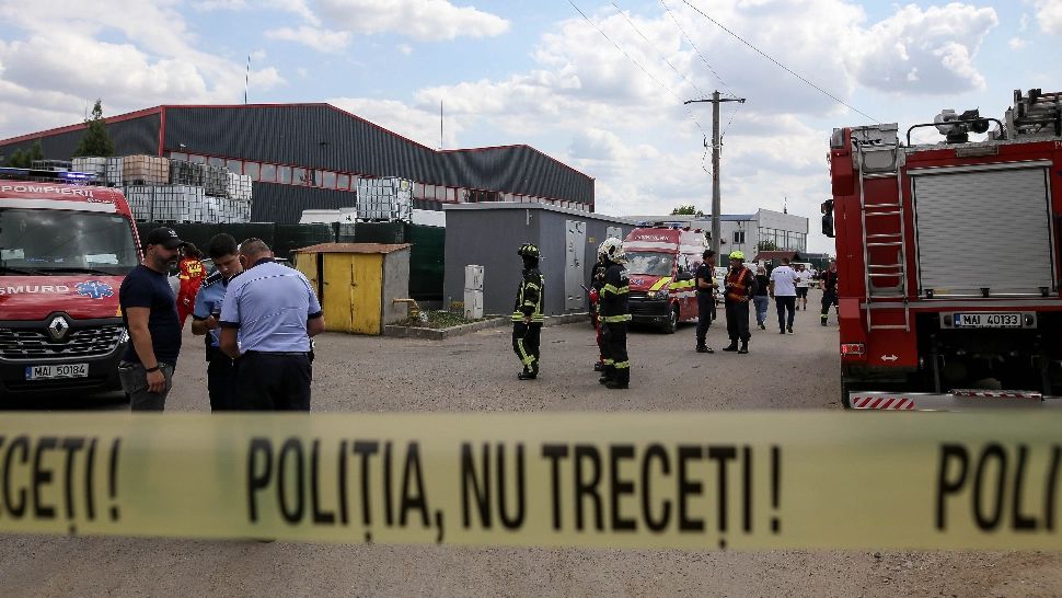 Explozie urmată de incendiu la o hală de reciclare, în Popești Leordeni: 11 victime - DETALII Raed Arafat