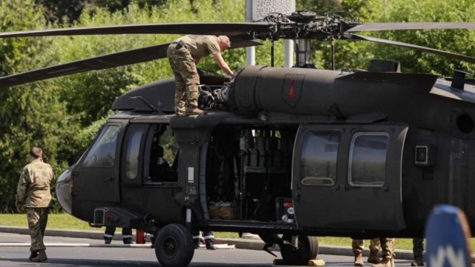 CAUZA probabilă a aterizării forțate a elicopterului american: DEFECȚIUNE TEHNICĂ - Anunțul șefului Aviației Române