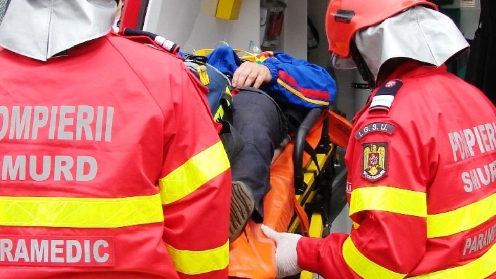 Accident grav, în Prahova: cinci persoane, implicate. Trafic restricționat