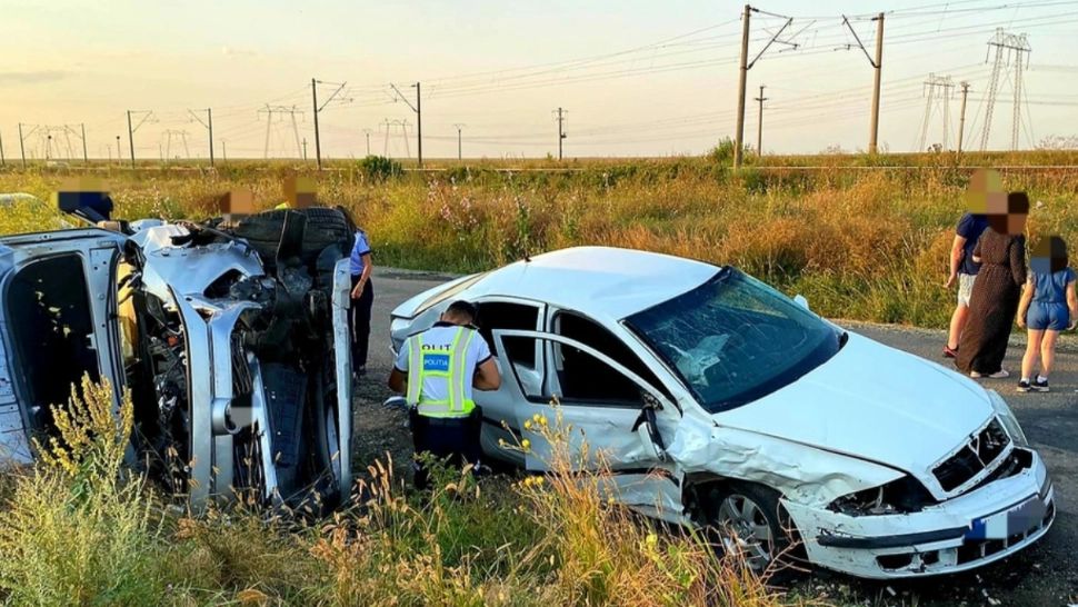 6 persoane, transportate la spital, după un accident petrecut în Ialomița. Printre victime, și 2 copii