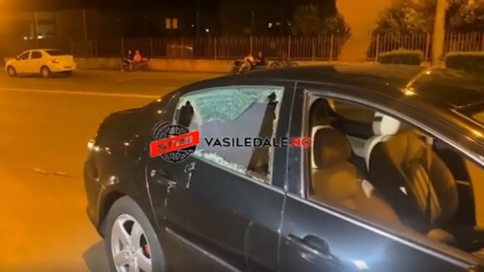 SCANDAL în plină stradă, în Baia Mare: Trei tineri, ÎNJUNGHIAȚI