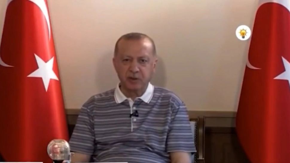 Președintele turc,  Recep Erdogan, aproape a ațipit în timpul unui discurs. Imaginile au devenit VIRALE