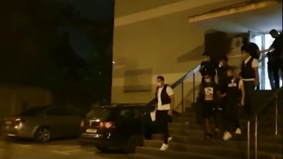 Incident ȘOCANT: O întreagă familie, BĂTUTĂ şi JEFUITĂ în propria casă de patru indivizi cu cagule. Ce au furat hoții