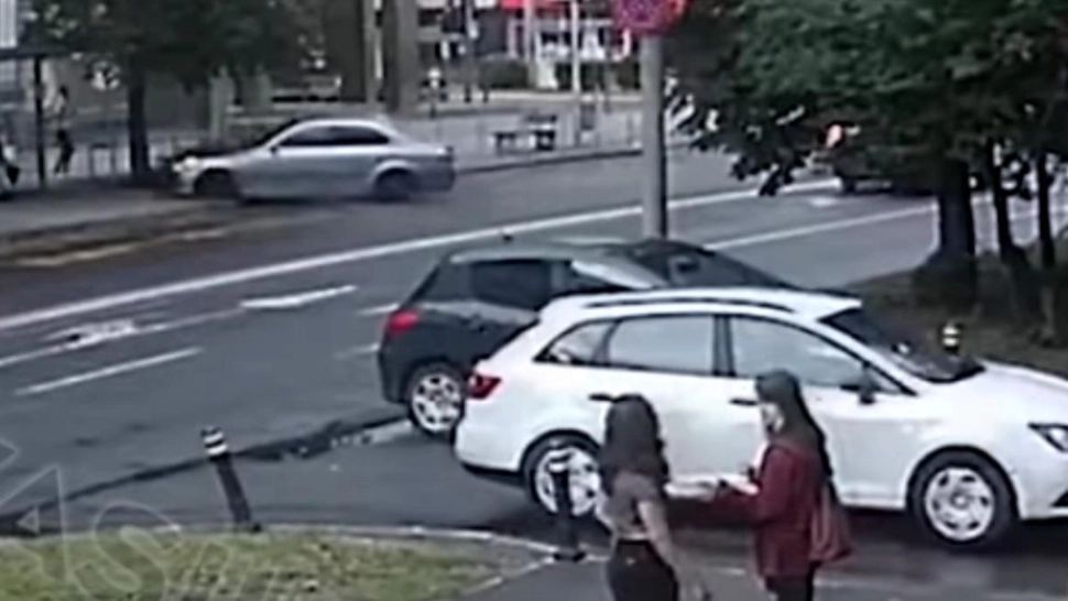 Șoferul care a SPULBERAT cu mașina doi tineri într-o stație de autobuz din Baia Mare, LIBER - Localnicii au protestat