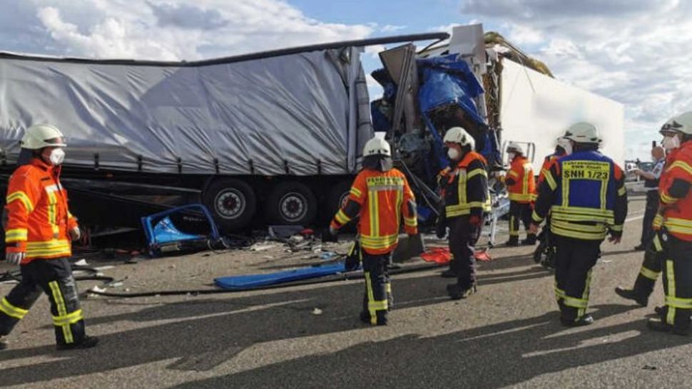 Accident în lanț, în Germania, provocat de un român: 4 TIR-uri distruse. Pagube de 70.000 de euro!