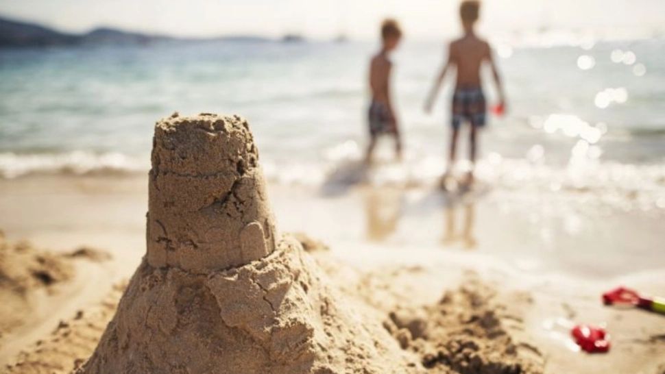 Minivacanța de Paște și 1 Mai. Marea, mai scumpă cu 16% anul acesta. Care este prețul mediu la noaptea de cazare