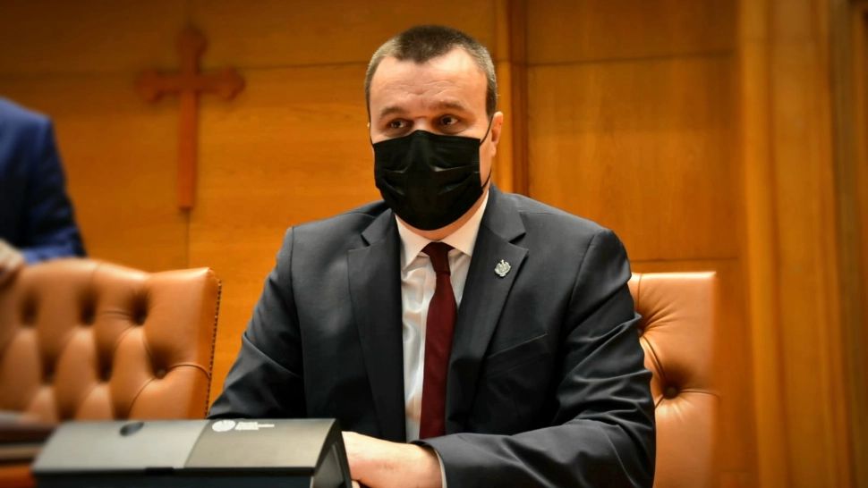 DNA se implică în lupta Orban-Cîțu: Presiuni URIAȘE asupra senatorului Eugen Pîrvulescu - Cum se apără parlamentarul