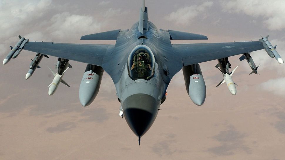 Incident AVIATIC grav la Baza militară Mălina - Aterizare de urgență după DEZMEMBRAREA în zbor a unui F-16 în timpul antrenamentului