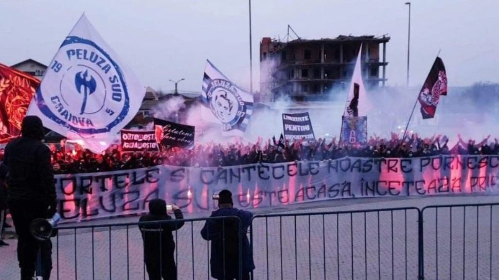 Ultrașii lui FC U Craiova, mesaj clar pentru Mutu&co: "Dacă nu vor fi rezultate, mergem peste jucători!”
