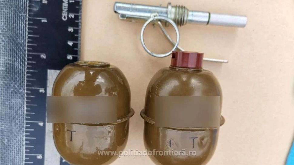 IREAL! Era bănuit de trafic cu ţigări, dar a fost prins transportând GRENADE într-un microbuz - FOTO