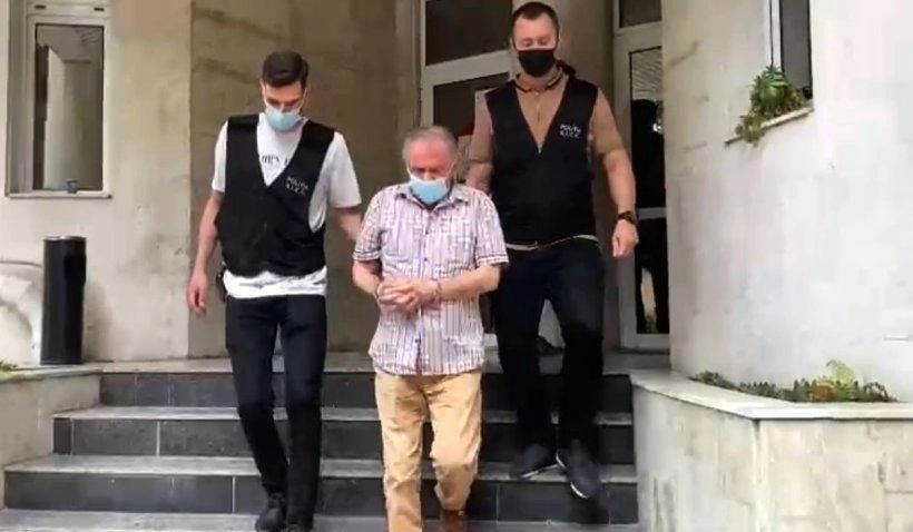 Detaii halucinante într-o anchetă de corupție. Un medic din Gorj lua mită și spunea rugăciuni să fie ferit de procurori 