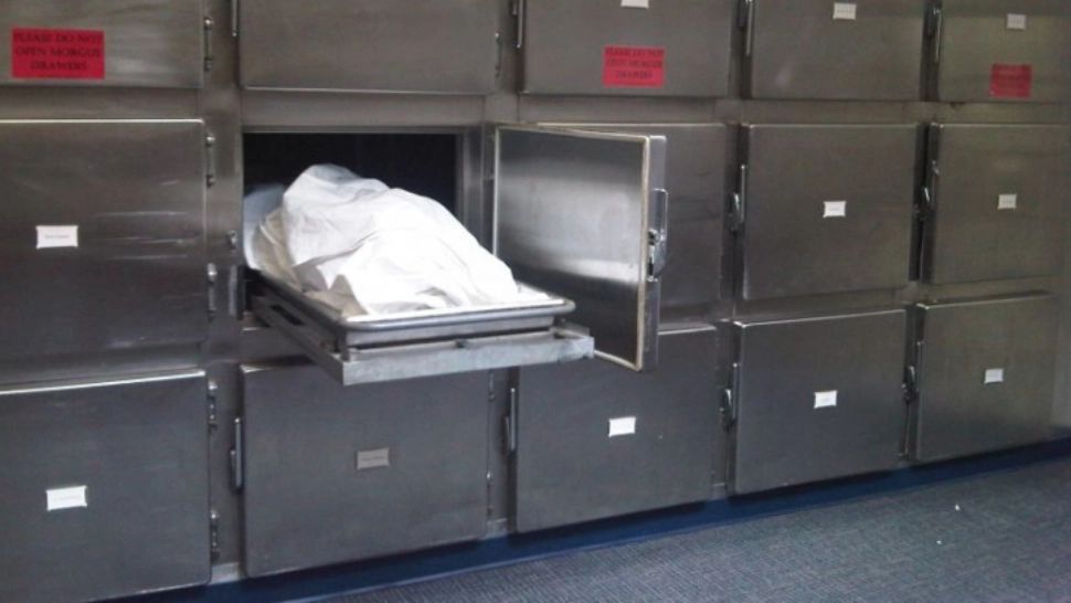 Și-a iubit nespus soția. A fost dărâmat când a murit. La morgă, i-a aflat cel mai cumplit secret