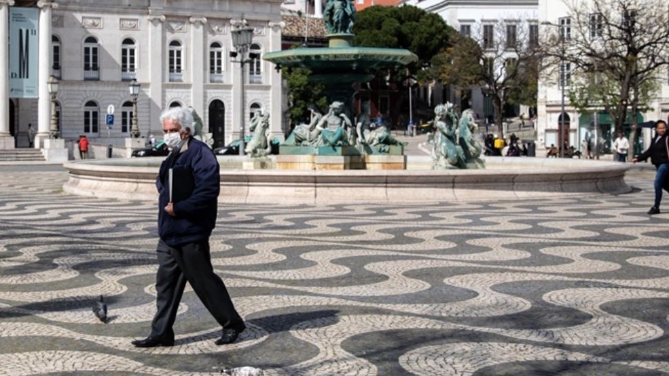 Portugalia reduce perioada de carantină, deși numărul noilor infecţii este la un nivel record
