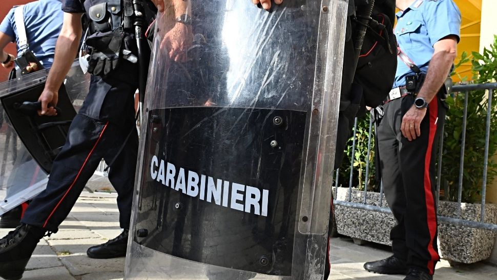 PANICĂ într-un club din Italia: 10 victime, după ce un bărbat a deschis focul la întâmplare 