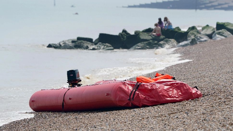 O nouă dramă în Mediterană: Aproximativ 60 de imigranți s-au înecat