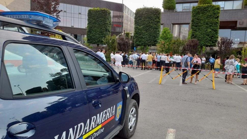 VIDEO Alegeri cu scandal la PNL Timiș, au fost chemate forțele de ordine