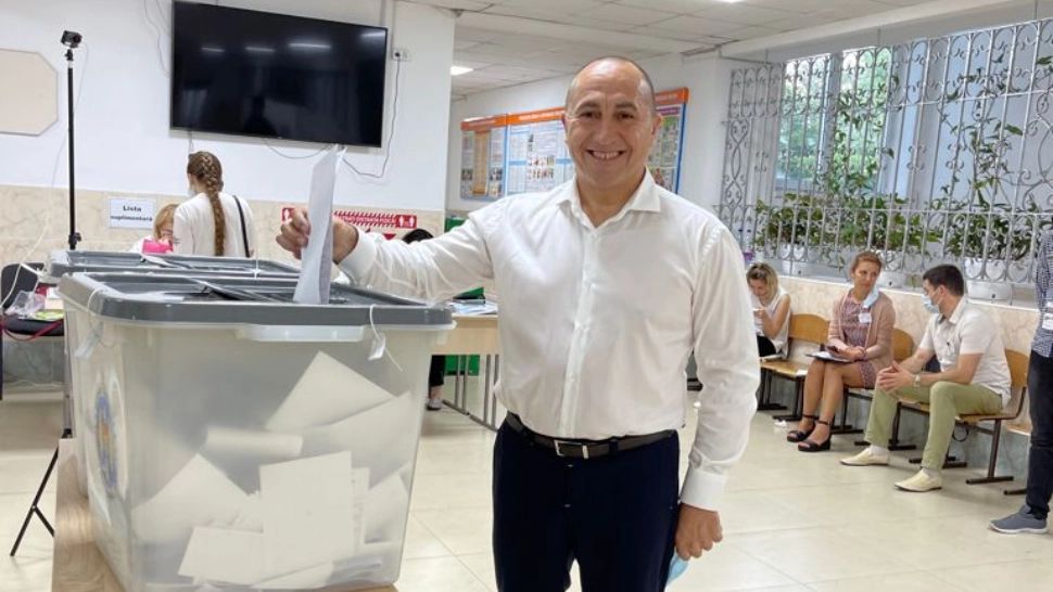 Vladimir Dachi, președintele Partidului Politic NOI, la urne: "Am votat pentru o Republica Moldova suverană și independentă"