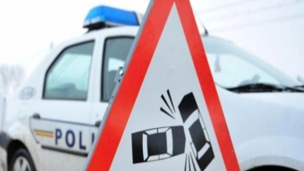 Minoră lovită de maşină, la Predeal! Trafic îngreunat