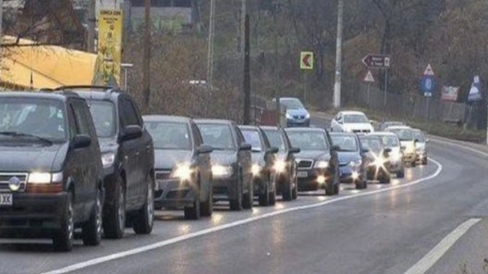 Trafic intens pe DN1 București-Brașov. Ce rute ALTERNATIVE au la îndemână șoferii