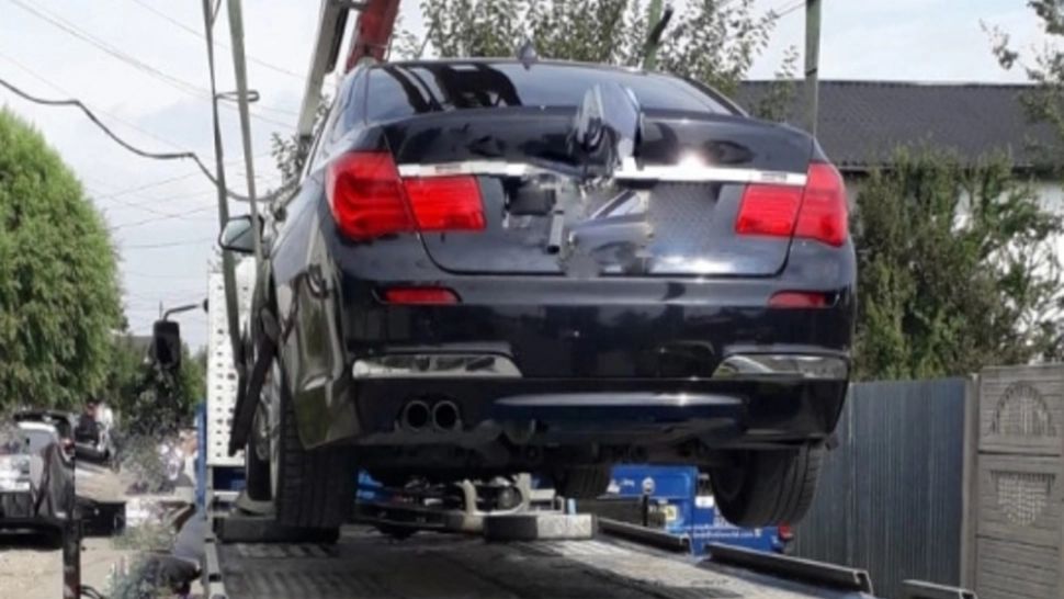 AMPLE percheziții în Ilfov și Dâmbovița, la persoane acuzate de proxenetism, trafic de persoane și spălare de bani. Peste 50 de persoane, citate pentru audieri