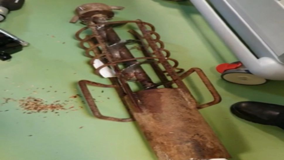 Copil de 2 ani, cu brațul prins într-un utilaj agricol! INCREDIBIL ce au folosit pompierii militari pentru a-l salva