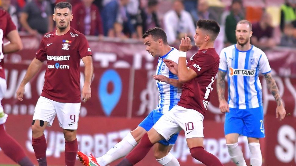 VIDEO | Haos după Rapid - CSU Craiova! Fanii, de necontrolat! Oltenii, scoși de pe teren cu jandarmii