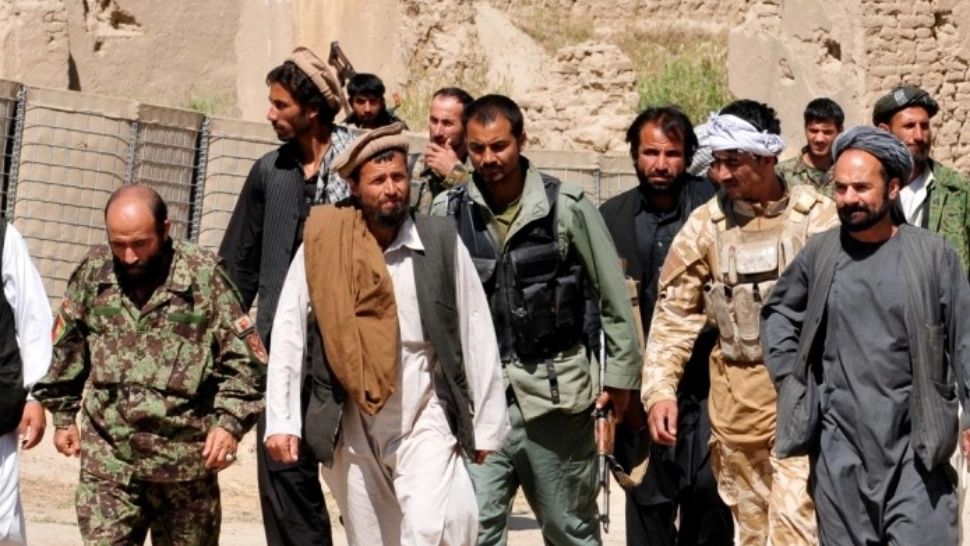 Talibanii trec la măsuri împotriva funcționarilor fostului regim. Au o săptămână să predea arme și bunuri publice