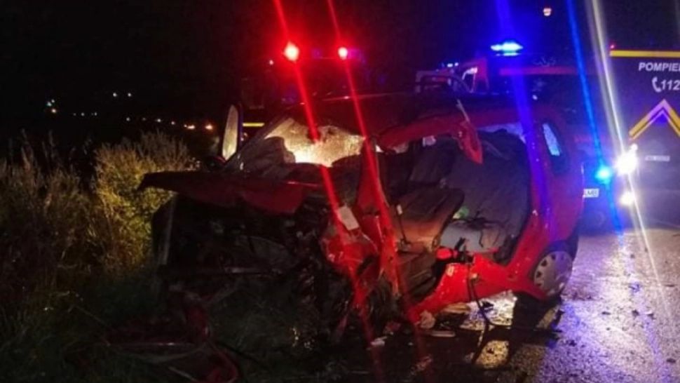 Accident grav, în Neamț: un mort și 4 răniți, după un impact fontal extrem de violent. Cine era la volan