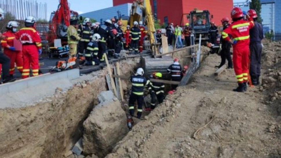Prefectul Capitalei, acuzații GRAVE după tragedia de pe șantierul de la Biblioteca Națională, unde 2 bărbați au murit înghițiți de pământ