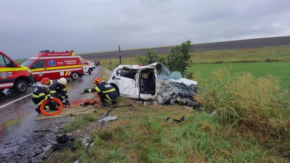 Accident grav într-o localitate din Suceava. Doi copii și un adult au ajuns la spital