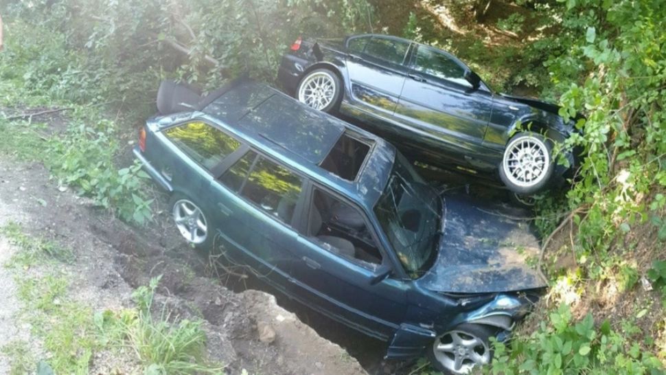 Accident grav, în Cluj: 2 victime, după ce mașinile au ajuns în șanț - FOTO
