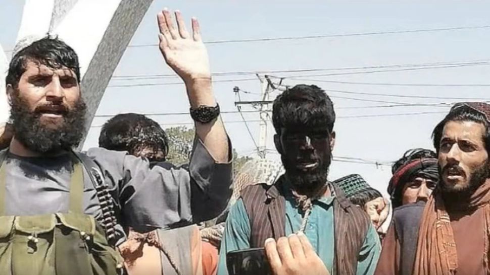 TEROARE în Afganistan, teamă în România: Afganii refugiați la noi nu mai știu nimic de familii - Mărturii cu ochii în lacrimi