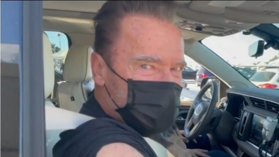 Arnold Schwarzenegger i-a făcut IDIOȚI pe cei care nu vor să se vaccineze anti-Covid