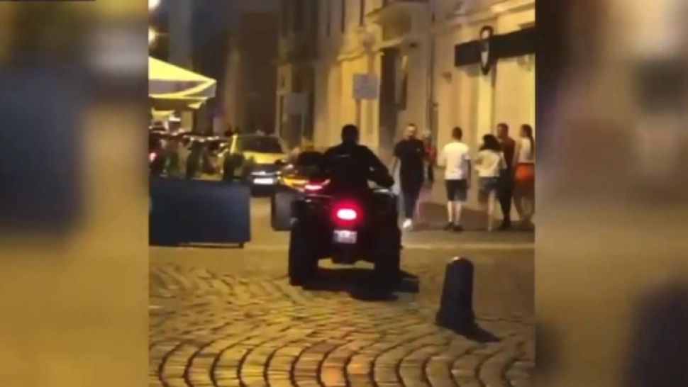 Scene incredibile, în centrul Timişoarei. Cursă cu ATV-urile printre pietoni - VIDEO