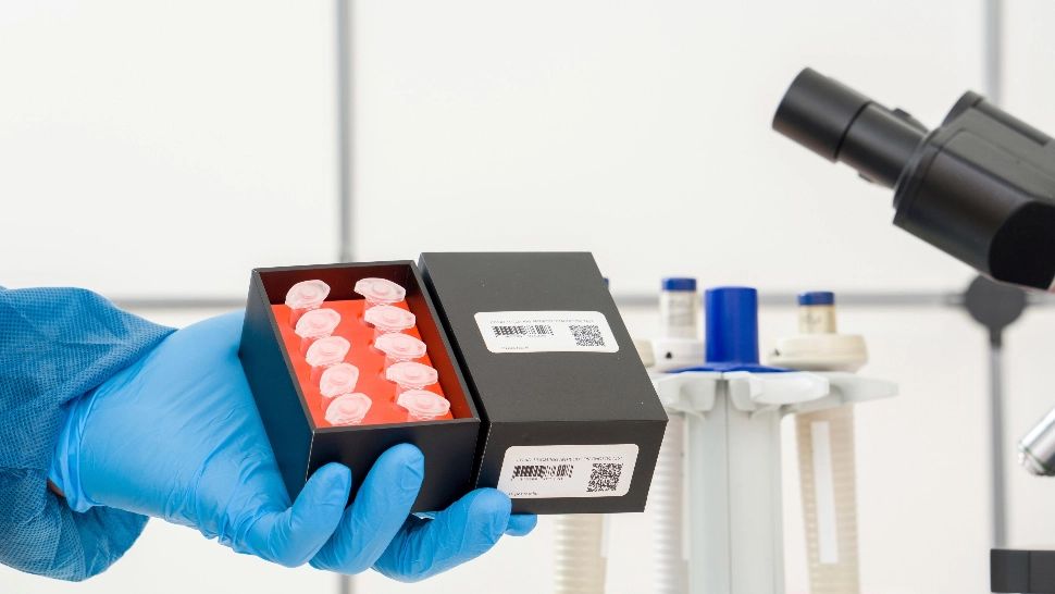 Marea Britanie aprobă un medicament pe bază de anticorpi pentru tratarea Covid-19